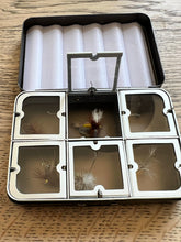 NORSKER Aluminium Pocket Fly Box + 6 giftige tør fluer