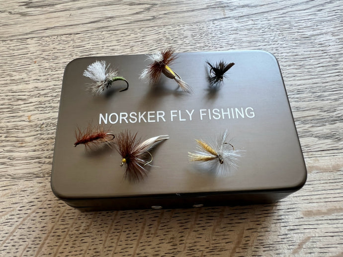 NORSKER Aluminium Pocket Fly Box + 6 giftige tør fluer